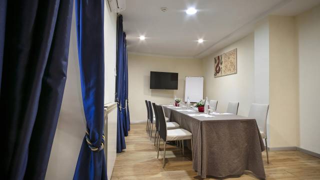 Villa--Mercede--HALLS--00003--Sale-Meeting-Frascati