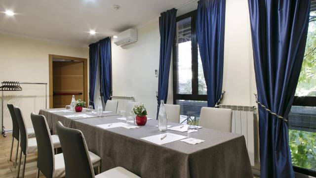 Villa--Mercede--HALLS--00006--Sale-Meeting-Frascati